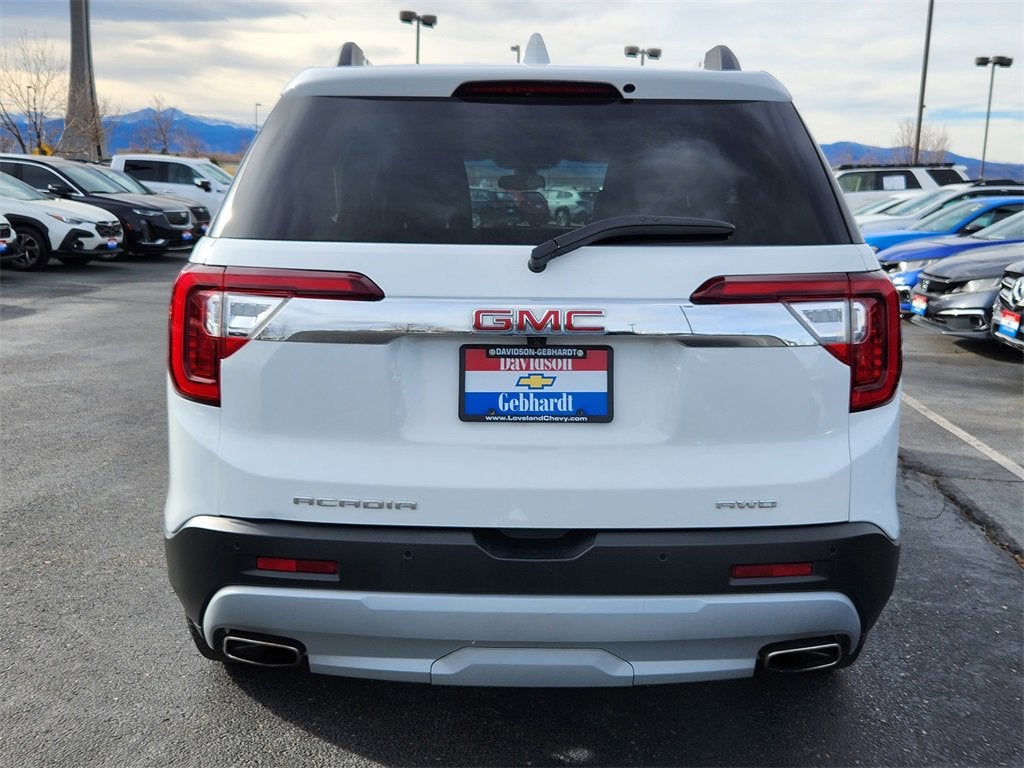 2023 GMC Acadia SLT