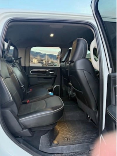 2024 RAM 3500 Laramie Crew Cab 4x4 8' Box