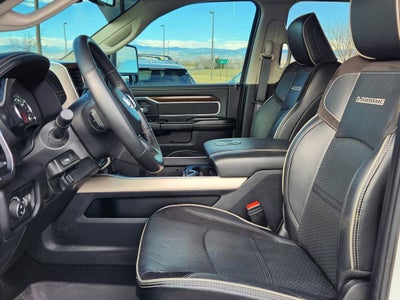 2024 RAM 3500 Laramie Crew Cab 4x4 8' Box