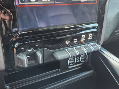 2021 RAM 3500 Laramie Crew Cab 4x4 8' Box