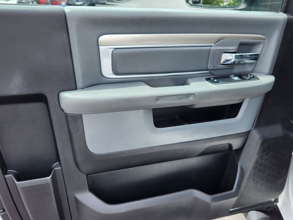 2019 RAM 1500 Classic Tradesman Regular Cab 4x4 8' Box