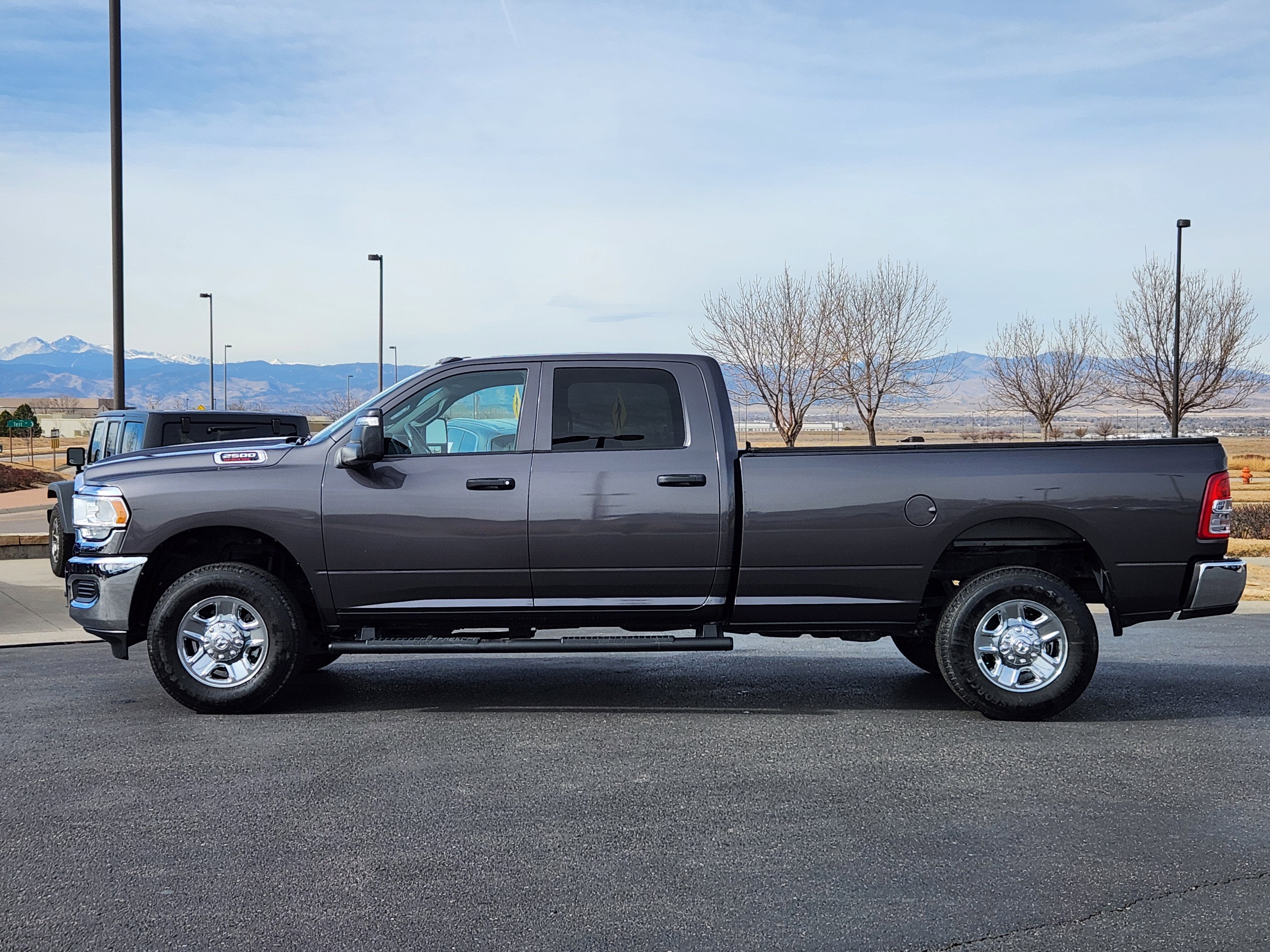 2024 RAM 2500 Tradesman Crew Cab 4x4 8' Box