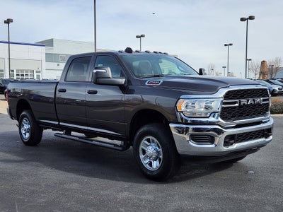 2024 RAM 2500 Tradesman Crew Cab 4x4 8' Box