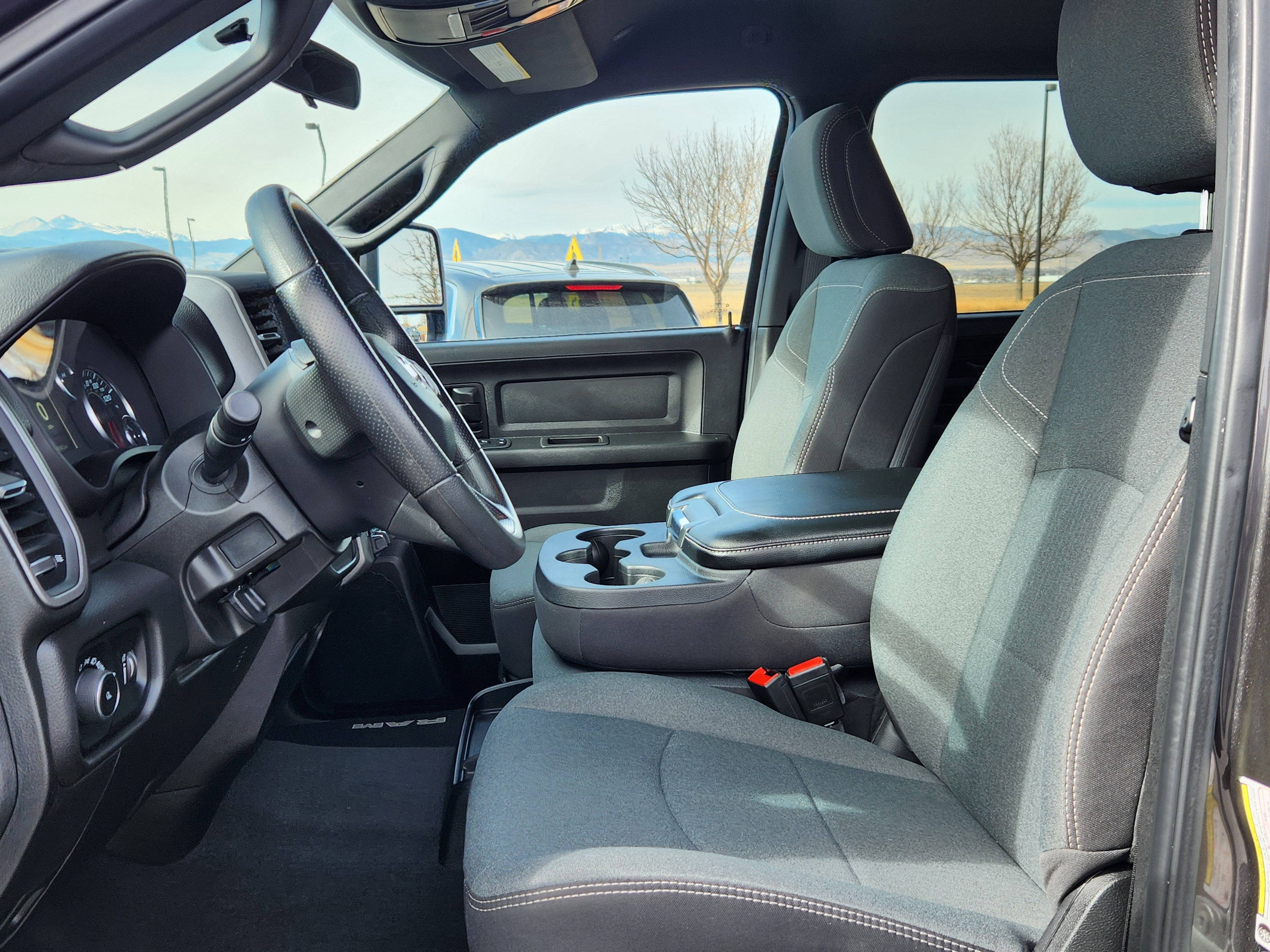 2024 RAM 2500 Tradesman Crew Cab 4x4 8' Box