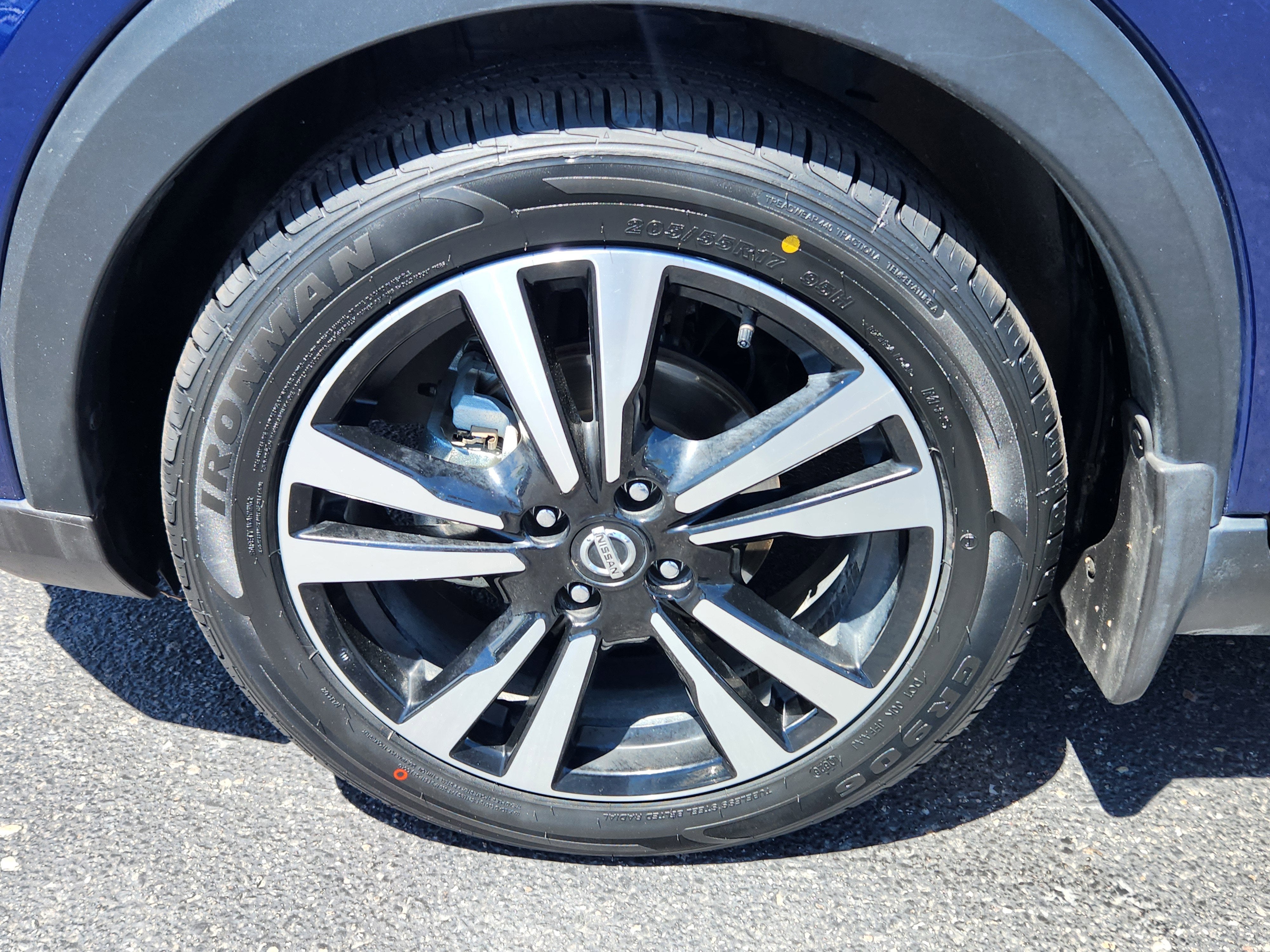 2019 Nissan Kicks SR