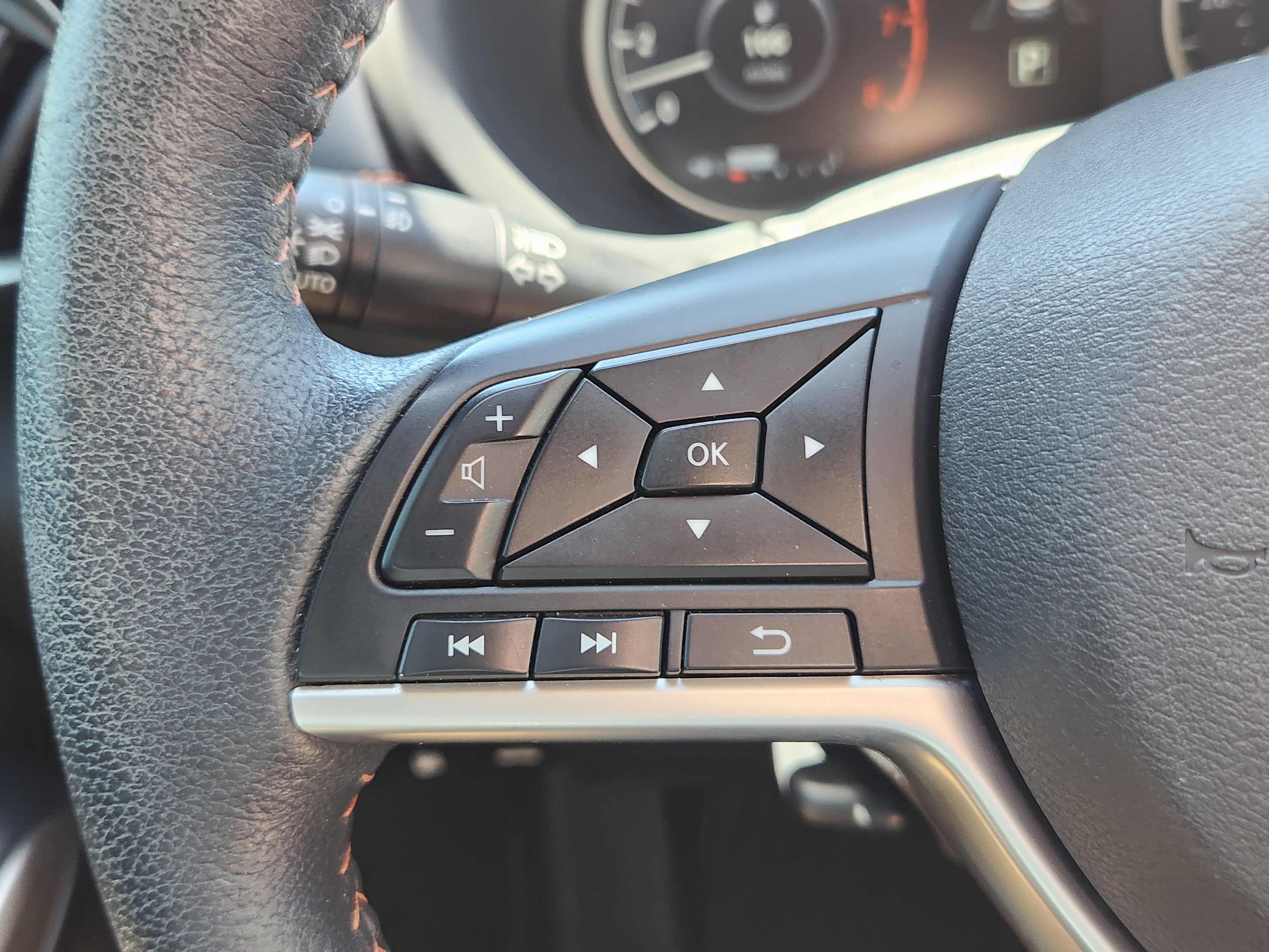 2019 Nissan Kicks SR