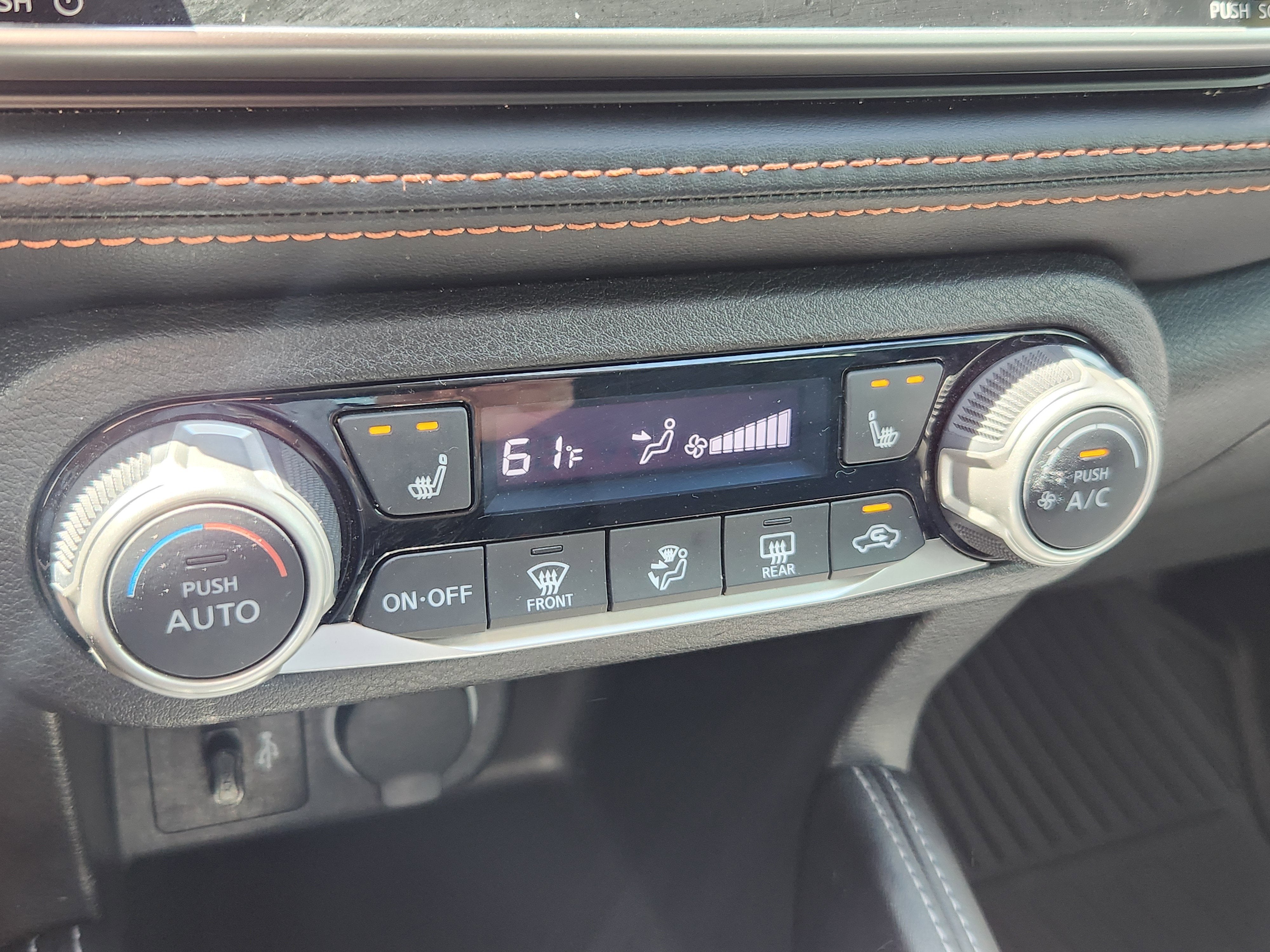 2019 Nissan Kicks SR