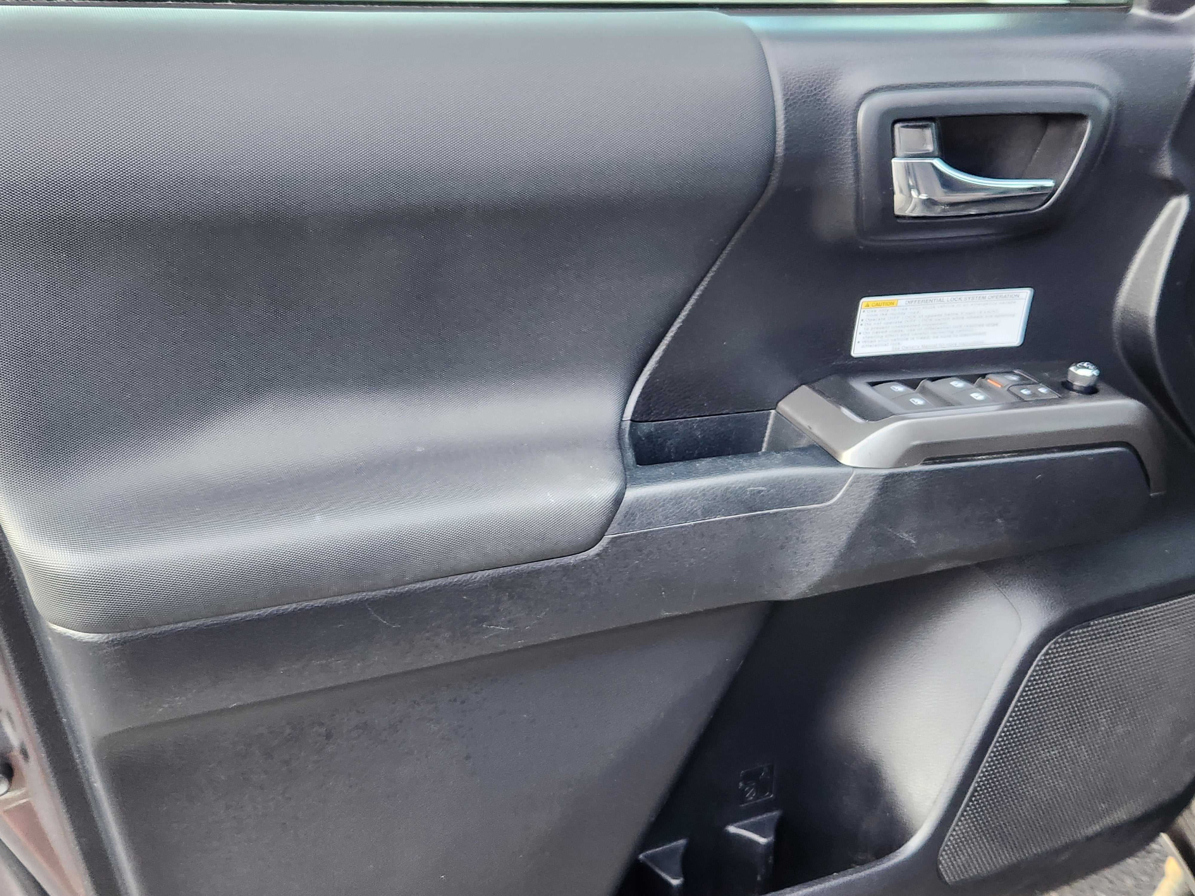 2018 Toyota Tacoma SR