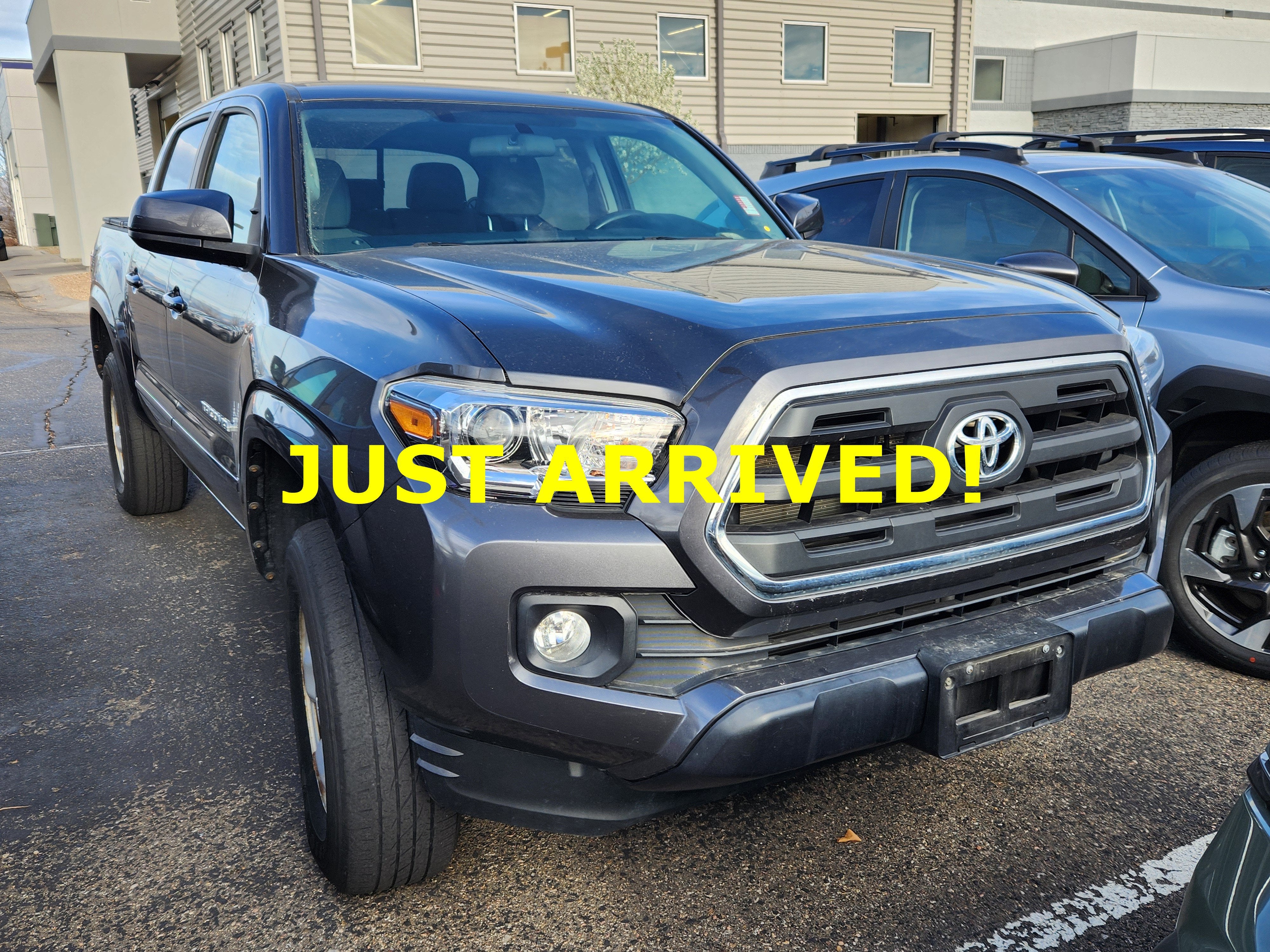 2016 Toyota Tacoma SR