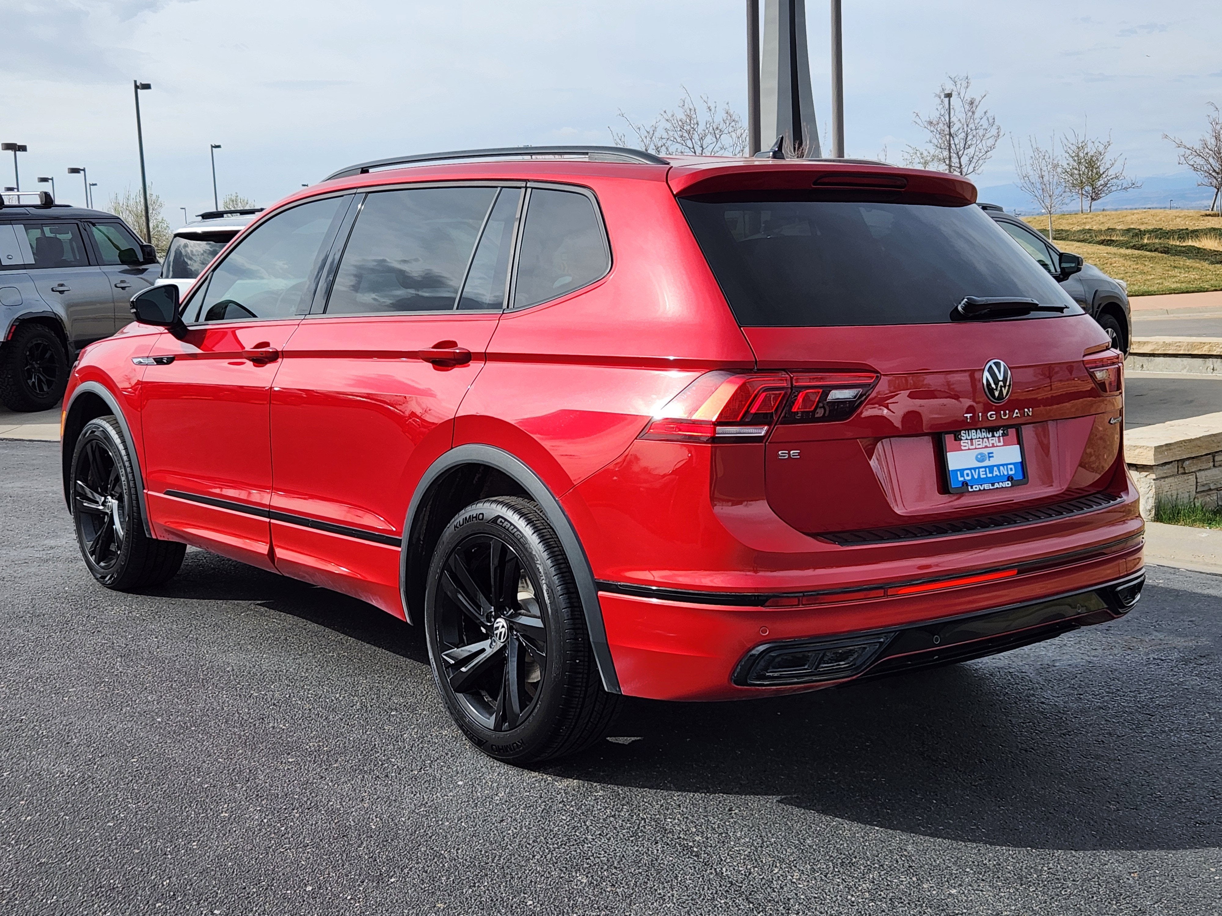 2024 Volkswagen Tiguan 2.0T SE R-Line Black