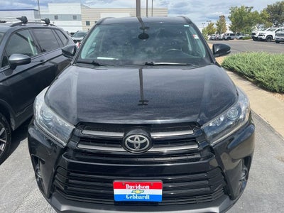 2019 Toyota Highlander SE