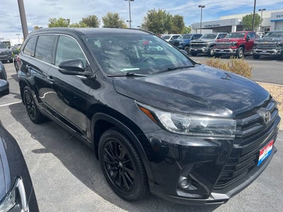 2019 Toyota Highlander SE