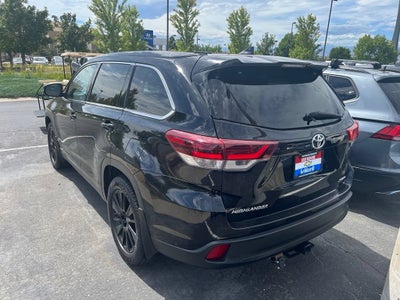 2019 Toyota Highlander SE
