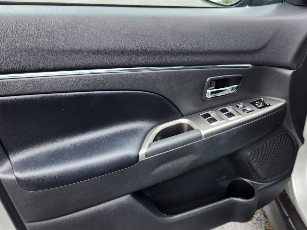2024 Mitsubishi Outlander Sport S