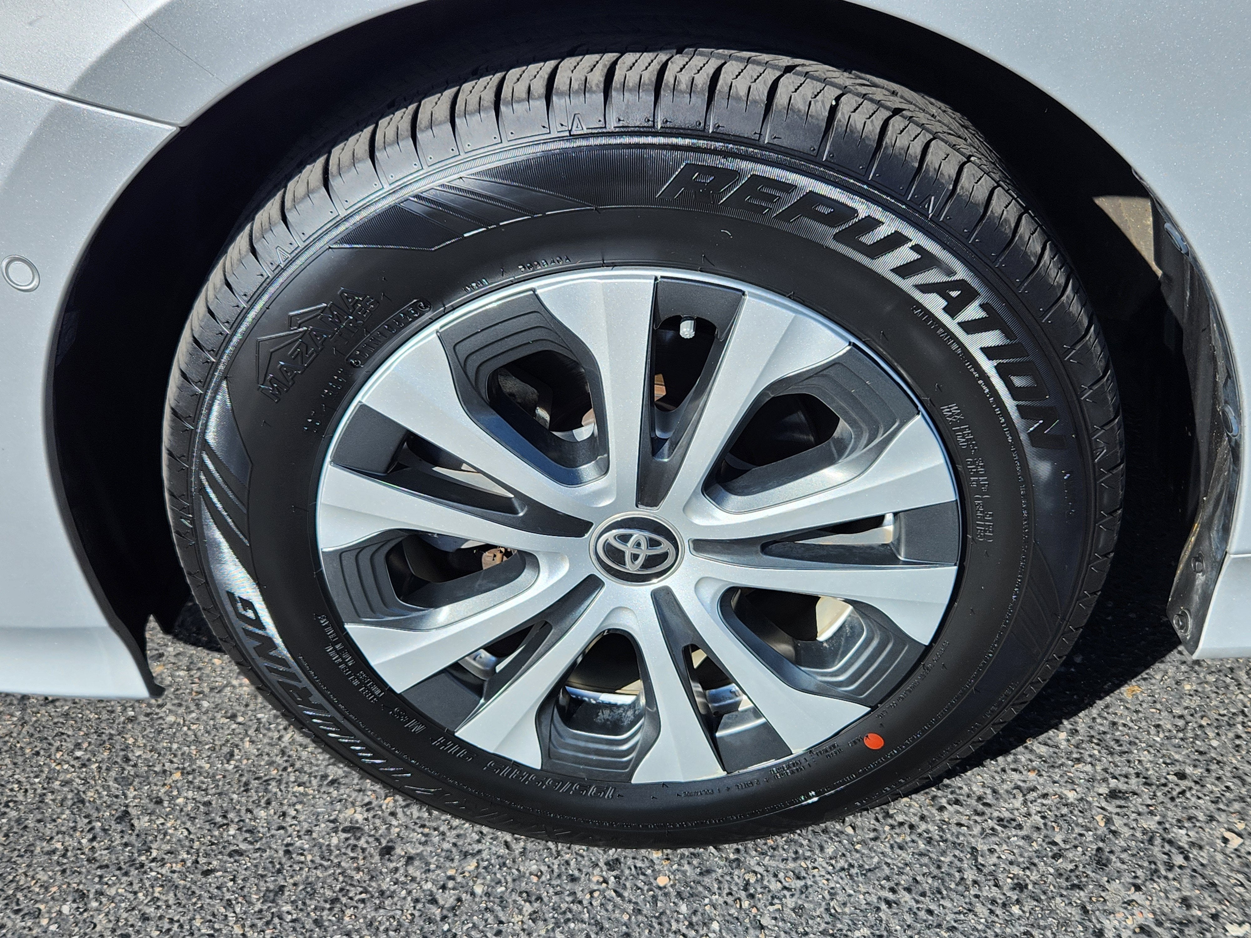 2019 Toyota Prius XLE