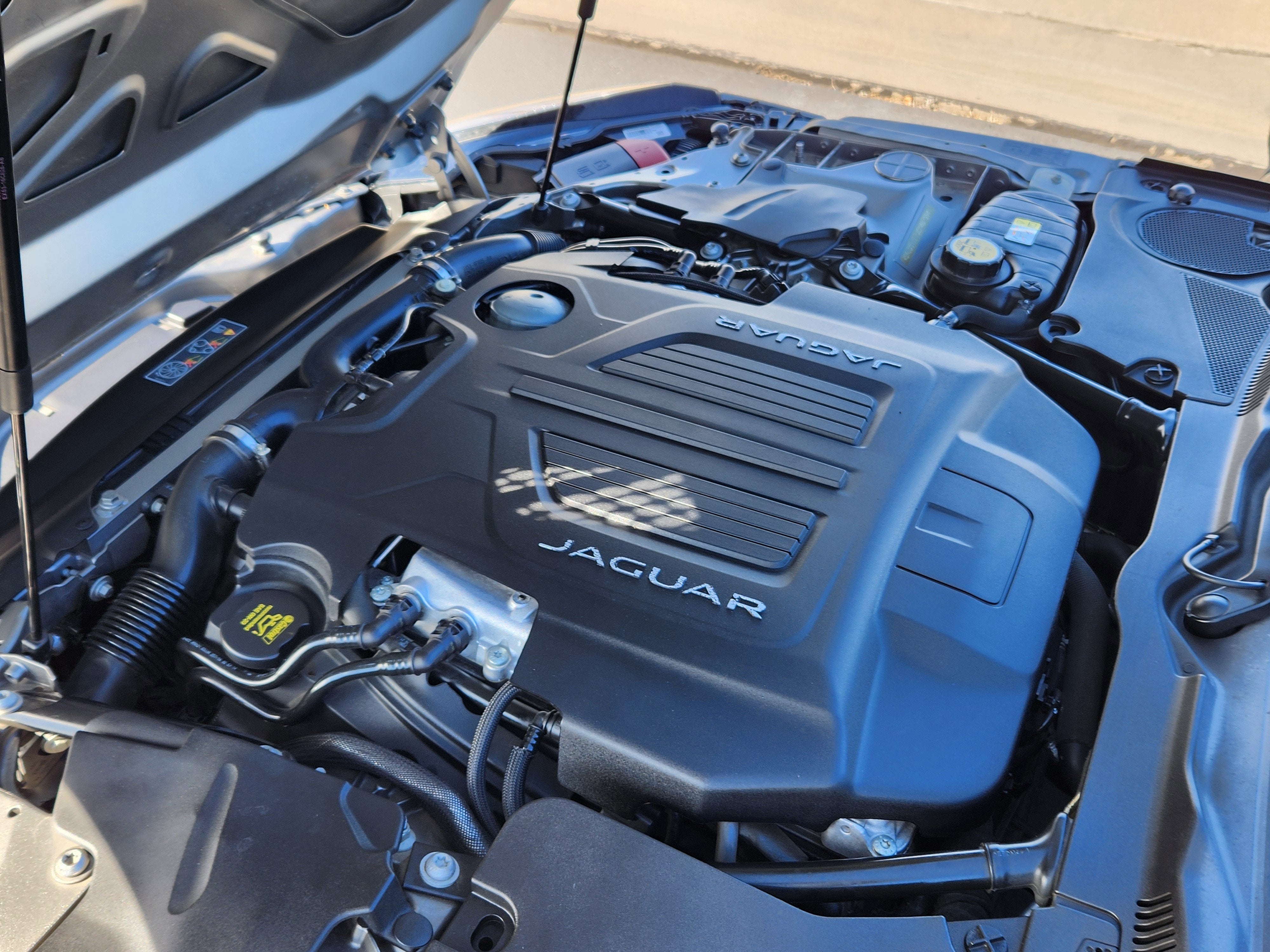 2018 Jaguar F-TYPE R