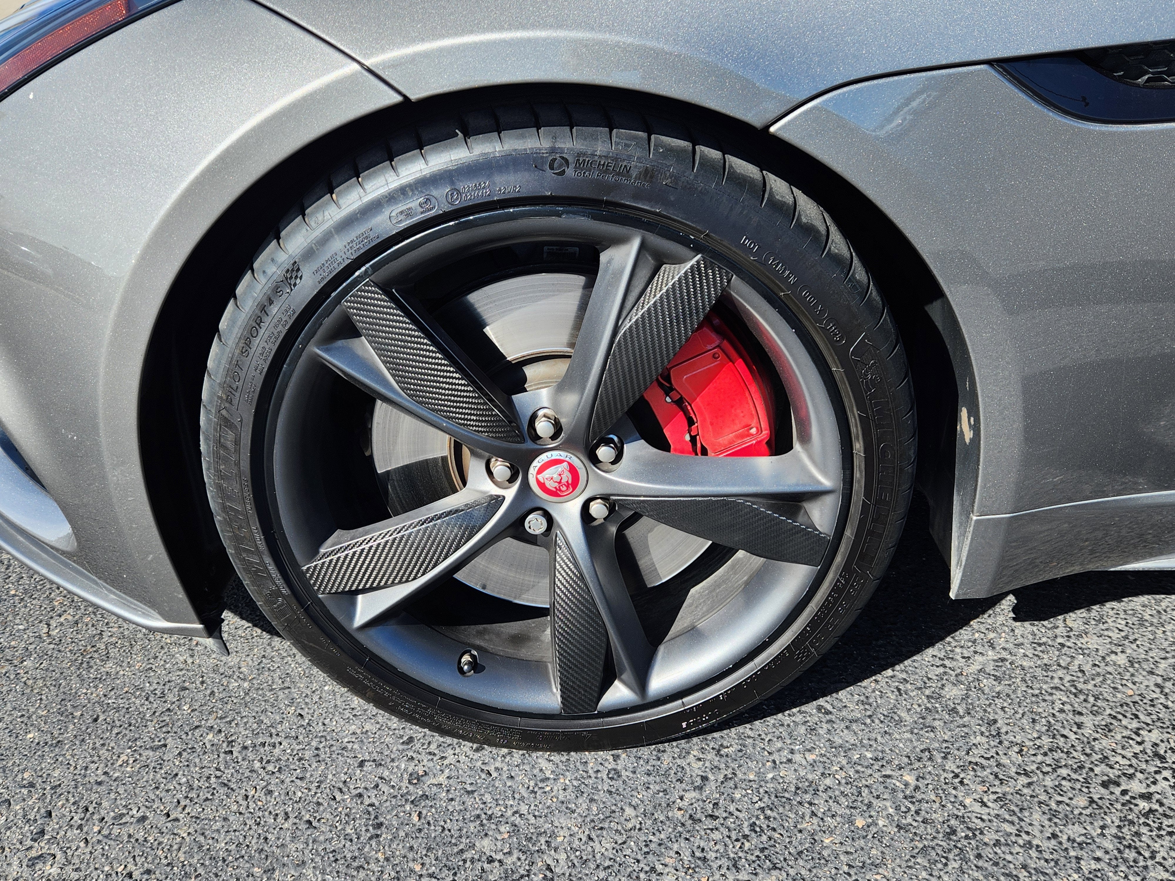 2018 Jaguar F-TYPE R