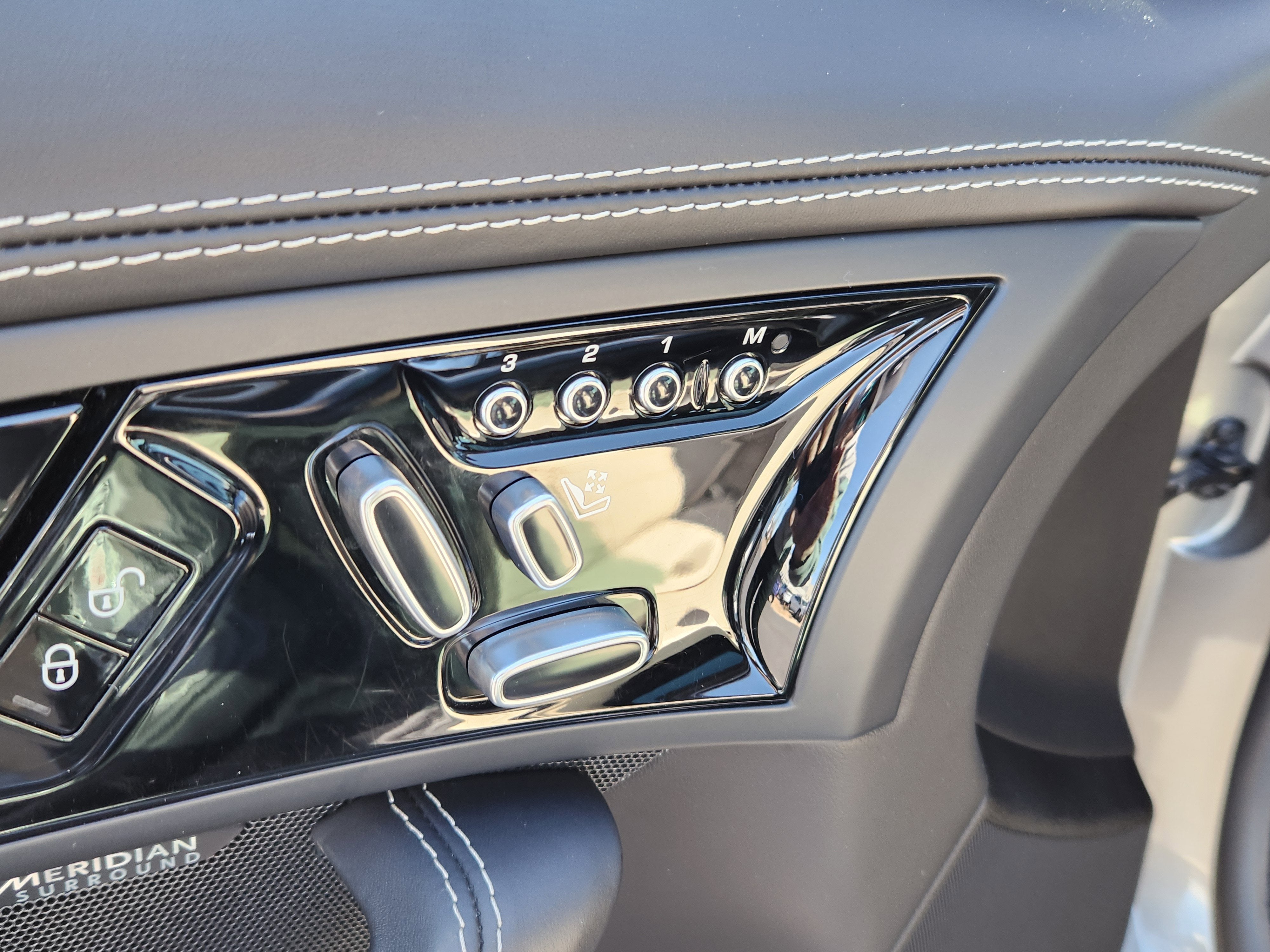 2018 Jaguar F-TYPE R