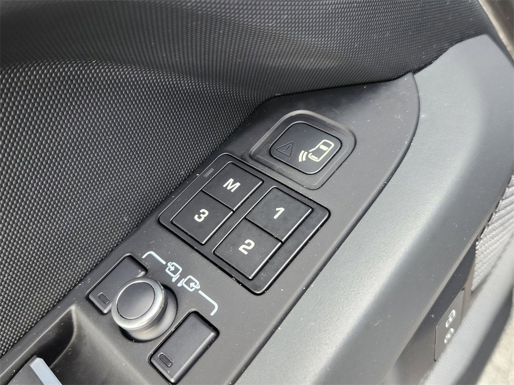 2022 Land Rover Defender 110 X